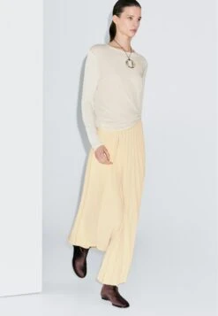 Massimo Dutti MIDI WITH PLANK DETAIL - A-line Skirt - Light Yellow -Massimo Dutti Shop 2fc42578f47b4f81964023503807ab5e