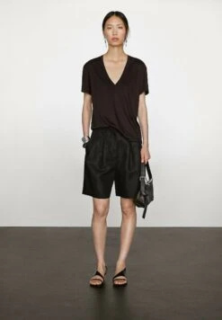 Massimo Dutti FLOWING V-NECK WITH SHORT SLEEVES - Basic T-shirt - Dark Brown -Massimo Dutti Shop 31ae66eddf674cfba4487e7e167244f0