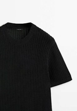 Massimo Dutti Crochet With Short Sleeves- Basic T-Shirt - Black 18 Massimo Dutti Crochet With Short Sleeves- Basic T-Shirt - Black -Massimo Dutti Shop 326e0d7b311f41f3888834bf16f48c68
