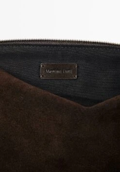 Massimo Dutti TOILETRY - Wash Bag - Dark Brown -Massimo Dutti Shop 32998c39e80f449da4462509abd56f95