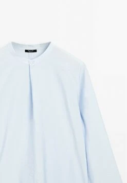 Massimo Dutti LONG SLEEVE GARMENT WITH COLLAR DETAIL - Blouse - Light Blue 15 Massimo Dutti LONG SLEEVE GARMENT WITH COLLAR DETAIL - Blouse - Light Blue -Massimo Dutti Shop 3321180d64394704a2a174551573e36f