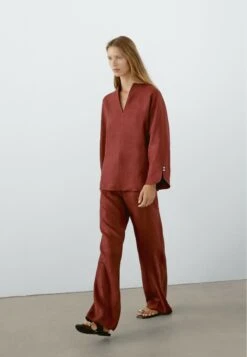 Massimo Dutti FLOWING MID-WAIST - Trousers - Red -Massimo Dutti Shop 3552cecfdedc482e88c18adb6bbe332f