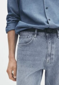 Massimo Dutti Bleached - Slim Fit Jeans - Blue 16 Massimo Dutti Bleached - Slim Fit Jeans - Blue -Massimo Dutti Shop 37732a955385484c8911ef852e537127