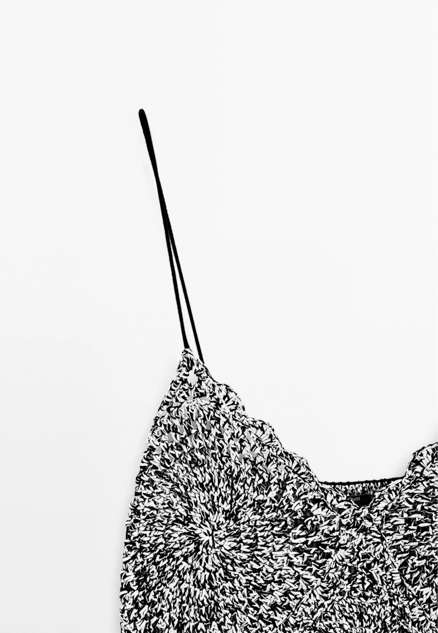 Massimo Dutti ASYMMETRIC MOULINÉ CROCHET - Top - Black 9 Massimo Dutti ASYMMETRIC MOULINÉ CROCHET - Top - Black - Image 7