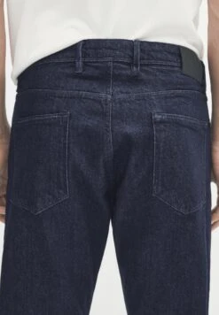 Massimo Dutti Rinse Wash - Slim Fit Jeans - Blue 16 Massimo Dutti Rinse Wash - Slim Fit Jeans - Blue -Massimo Dutti Shop 39b4bb54034843bcad9f024b98f7deaf