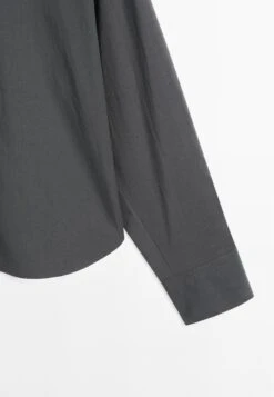 Massimo Dutti LOOSE FIT LONG SLEEVE - Button-down Blouse - Dark Grey 21 Massimo Dutti LOOSE FIT LONG SLEEVE - Button-down Blouse - Dark Grey -Massimo Dutti Shop 3ad6469575e845c4b311445fd44cd2e2