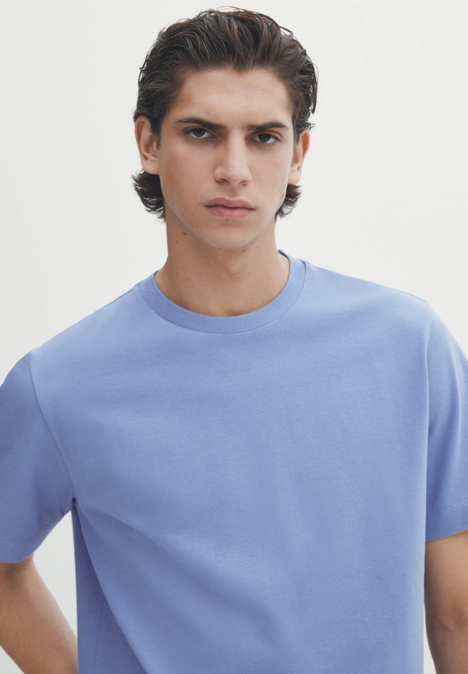Massimo Dutti Textured Short Sleeve - Basic T-Shirt - Dark Blue 6 Massimo Dutti Textured Short Sleeve - Basic T-Shirt - Dark Blue - Image 4