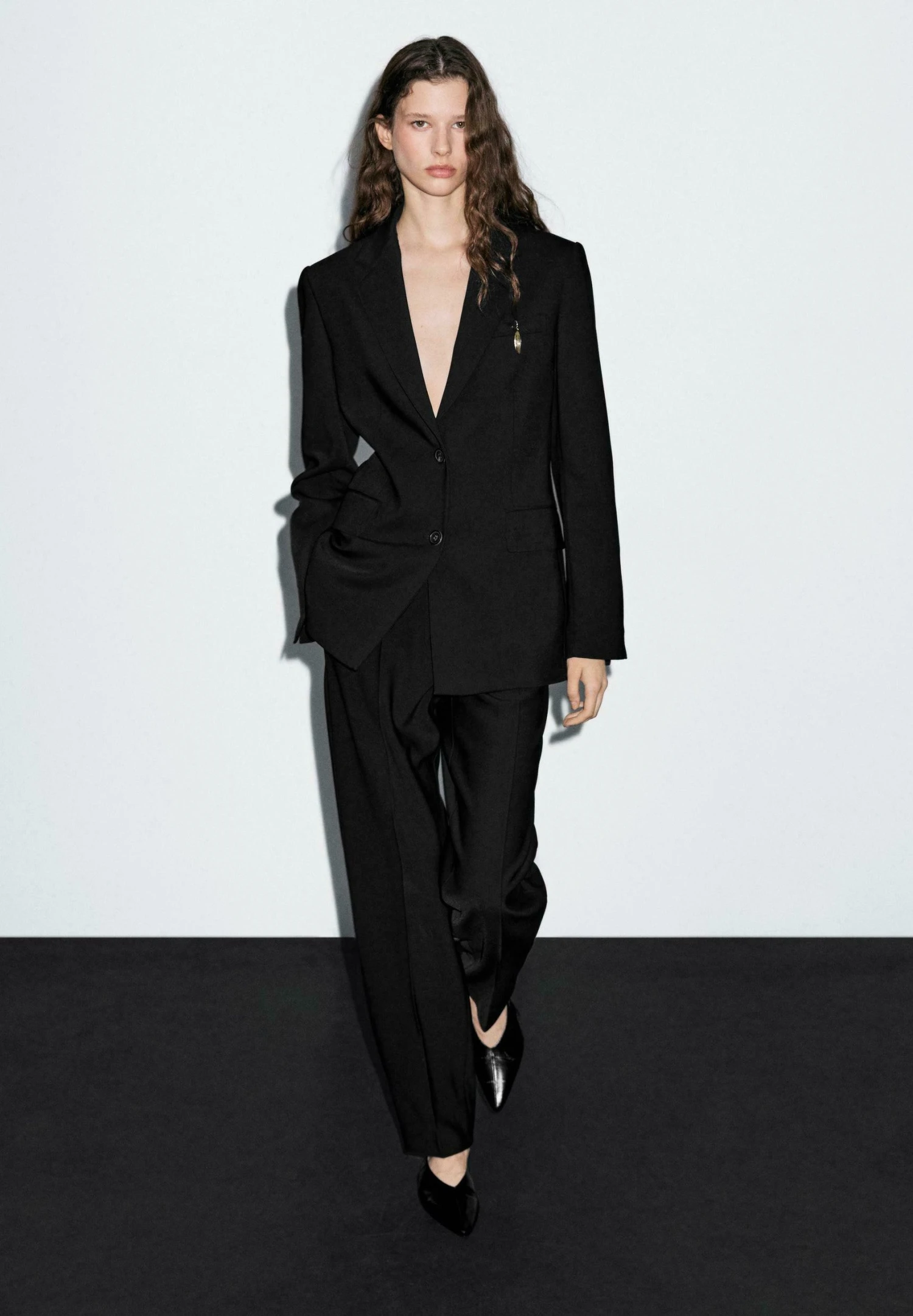 Massimo Dutti TWO-BUTTON CREPE FINISH - Blazer - Black 4 Massimo Dutti TWO-BUTTON CREPE FINISH - Blazer - Black - Image 2