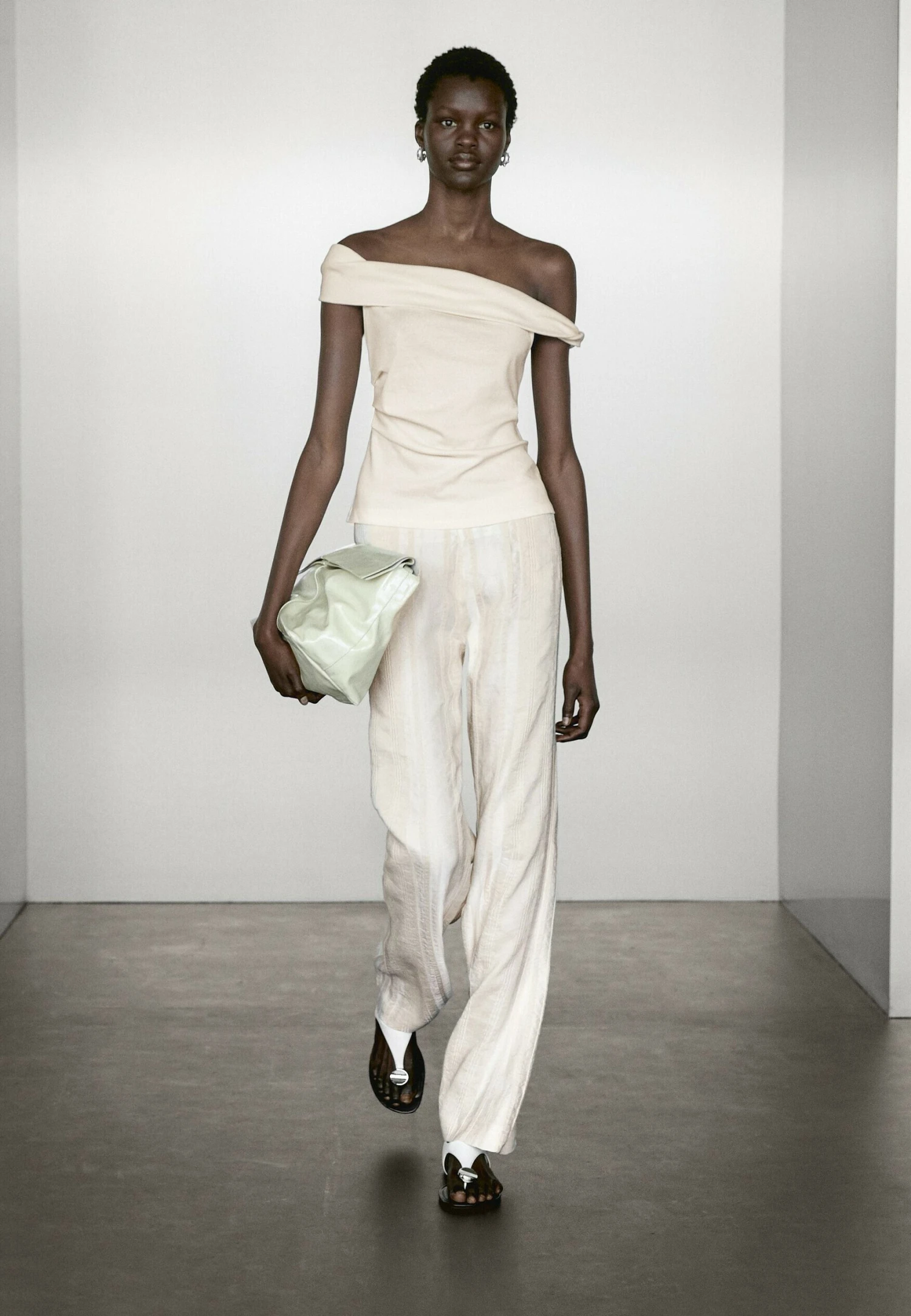 Massimo Dutti DRAPED STRAPLESS NECKLINE - Top - White 4 Massimo Dutti DRAPED STRAPLESS NECKLINE - Top - White - Image 2