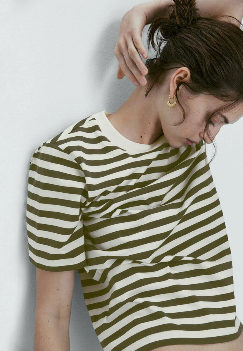 Massimo Dutti Short Sleeve Striped - Print T-Shirt - Khaki 6 Massimo Dutti Short Sleeve Striped - Print T-Shirt - Khaki - Image 4