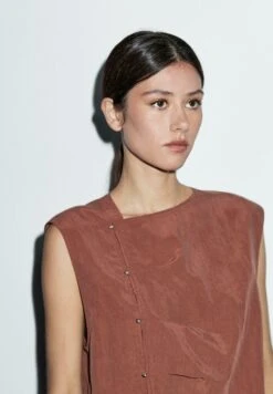 Massimo Dutti FLOWING CREW NECK WITH SILVER BUTTONS - Blouse - Bordeaux -Massimo Dutti Shop 3e44f55a2c5c4e59a1ba81908f0040d0