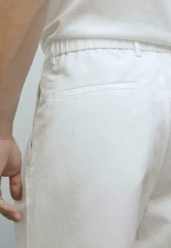 Massimo Dutti BALLOON FIT WITH DOUBLE DARTS - Trousers - White -Massimo Dutti Shop 3e871359abf54408a553cee7e04bc83e