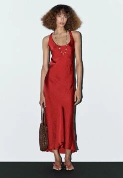 Massimo Dutti LONG SATIN WITH ROUND NECKLINE - Cocktail Dress / Party Dress - Red 12 Massimo Dutti LONG SATIN WITH ROUND NECKLINE - Cocktail Dress / Party Dress - Red -Massimo Dutti Shop 3ea19e2211ac40429ef32f3475f83986
