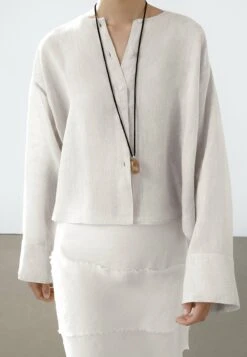 Massimo Dutti FLOWING GARMENT WITH BUTTONS - Blouse - Beige -Massimo Dutti Shop 3f11e27b6d944ae4963b42f1845df8fe