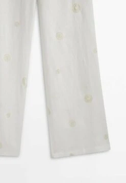 Massimo Dutti Straight With An Embroidery Detail - Trousers - Beige -Massimo Dutti Shop 3f4998a7ea494228979bf2d1dfd0cf6c