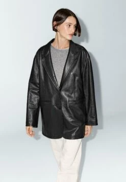 Massimo Dutti Short Coat - Black