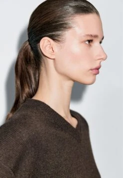 Massimo Dutti V-NECK - Jumper - Mottled Dark Brown -Massimo Dutti Shop 40a8cd99251846609d84038349916afb