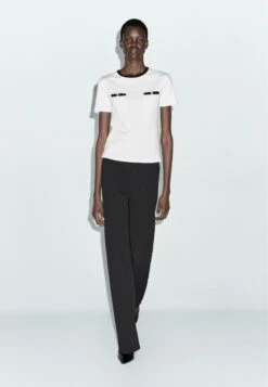 Massimo Dutti SHORT SLEEVE WITH DETAILS - Basic T-shirt - White -Massimo Dutti Shop 41d5daf2d29b45b29671b79d1f03c8b2