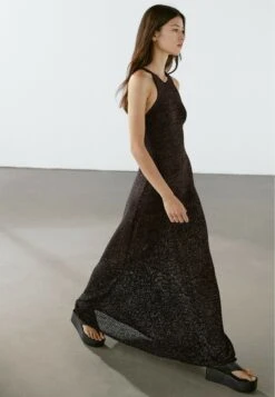 Massimo Dutti FLARED LONG WITH V-NECK - Maxi Dress - Dark Brown -Massimo Dutti Shop 4254080a0b2a44b8995b4f5a028fb0ac