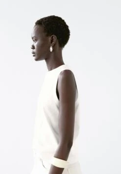 Massimo Dutti BOXY FIT WITH CREW NECK - Basic T-shirt - White -Massimo Dutti Shop 45f46ca1143643389b270ef51490a8f0