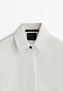 Massimo Dutti StudioWith Sleeve Detail - Button-Down Blouse 19 Massimo Dutti StudioWith Sleeve Detail - Button-Down Blouse -Massimo Dutti Shop 45fe7d0a705f4a81aa51f58aa2402ec9