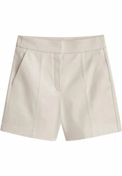 Massimo Dutti Bermuda With Darts - Shorts - White