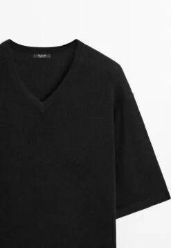Massimo Dutti WIDE V-NECK - Jumper - Black -Massimo Dutti Shop 466f46968c334d4b90169b8fa3beb9f1
