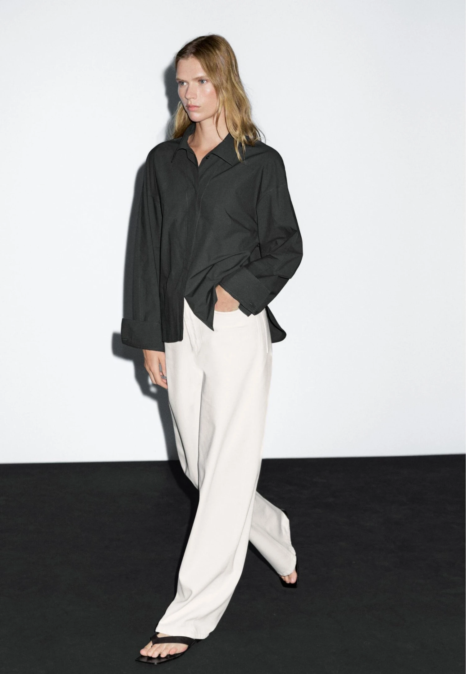 Massimo Dutti LOOSE FIT LONG SLEEVE - Button-down Blouse - Dark Grey 6 Massimo Dutti LOOSE FIT LONG SLEEVE - Button-down Blouse - Dark Grey - Image 4