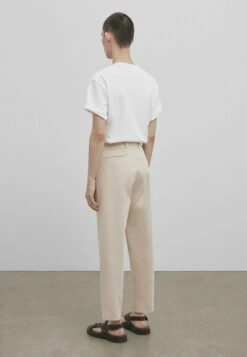 Massimo Dutti Studio-Darted Wide Fit- Chinos - Sand 18 Massimo Dutti Studio-Darted Wide Fit- Chinos - Sand -Massimo Dutti Shop 46d2e206cd19402cb67ee249615fff32