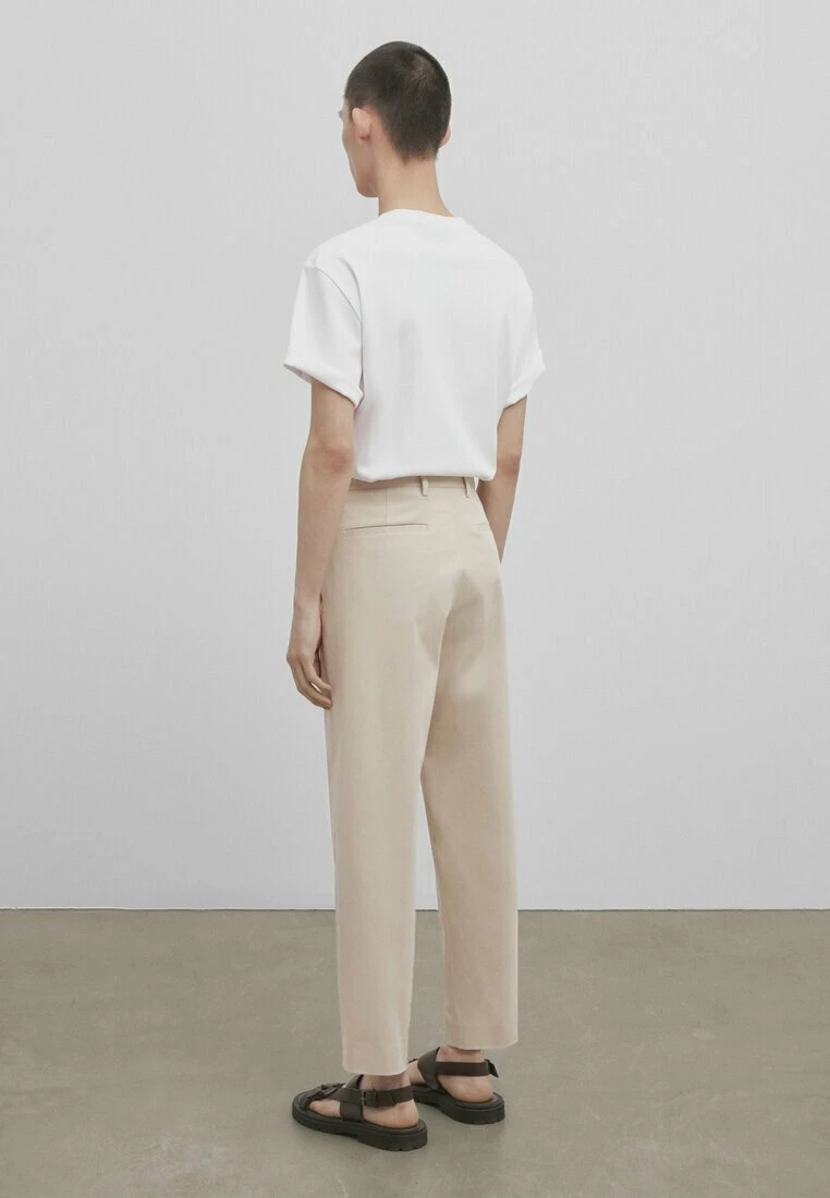 Massimo Dutti Studio-Darted Wide Fit- Chinos - Sand 8 Massimo Dutti Studio-Darted Wide Fit- Chinos - Sand - Image 6