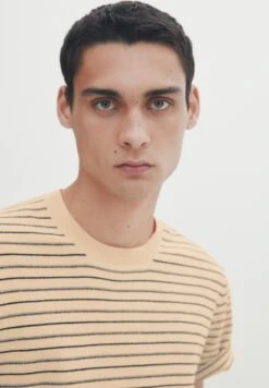 Massimo Dutti Short Sleeve With Irregular Stripes - Print T-Shirt - Beige 15 Massimo Dutti Short Sleeve With Irregular Stripes - Print T-Shirt - Beige -Massimo Dutti Shop 47f2f4f0cae44bfbb7172bc5dd208424