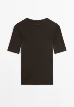 Massimo Dutti SHORT SLEEVE WITH CREW NECK - Basic T-shirt - Mottled Dark Brown 15 Massimo Dutti SHORT SLEEVE WITH CREW NECK - Basic T-shirt - Mottled Dark Brown -Massimo Dutti Shop 485f8e3d34c547d0bb328a9663aea1c4