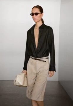 Massimo Dutti LIGHTWEIGHT FLOWING - Button-down Blouse - Black