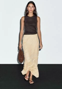 Massimo Dutti MIDI WITH PATCHWORK DETAIL - Maxi Skirt - Yellow -Massimo Dutti Shop 4896aed2be4146a880787ca9d0f5845f