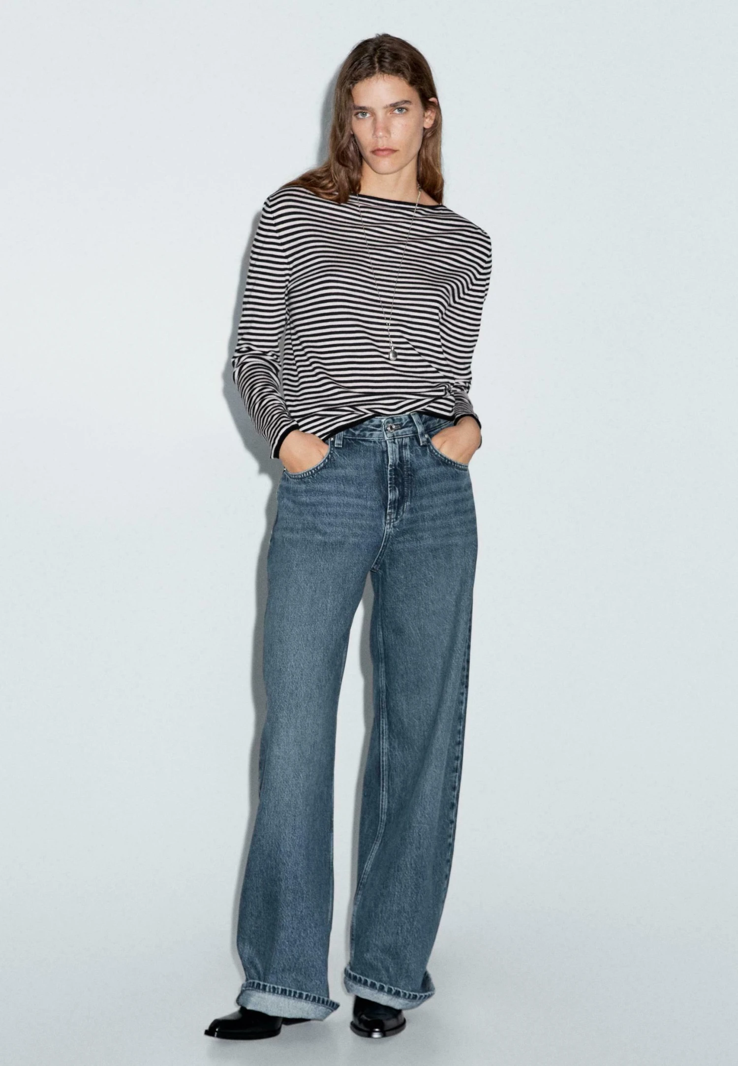 Massimo Dutti STRIPED LONG SLEEVE - Jumper - Black 4 Massimo Dutti STRIPED LONG SLEEVE - Jumper - Black - Image 2