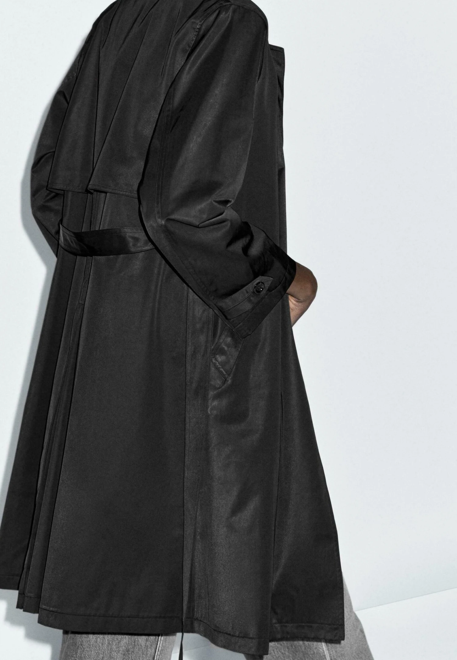 Massimo Dutti LONG WATER-REPELLENT WITH INNER WAISTCOAT - Trenchcoat - Black 5 Massimo Dutti LONG WATER-REPELLENT WITH INNER WAISTCOAT - Trenchcoat - Black - Image 3