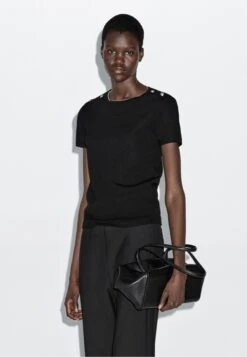 Massimo Dutti SHORT SLEEVE WITH BUTTONED SHOULDERS - Print T-shirt - Black