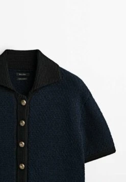 Massimo Dutti TexturedWith Gold Toned Buttons - Cardigan -Massimo Dutti Shop 4a452c48d258459a9e2bc80f89fcdf9a