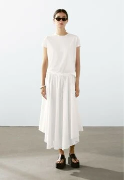 Massimo Dutti FLOWING SHORT SLEEVE WITH CREW NECK - Basic T-shirt - White