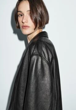 Massimo Dutti Short Coat - Black -Massimo Dutti Shop 4b12a5c1c8c04fe181f71cda7424b191