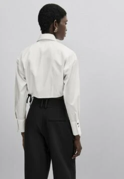 Massimo Dutti Studio Darted - Trousers 13 Massimo Dutti Studio Darted - Trousers -Massimo Dutti Shop 4b2a1313e5ae4d8e818acf07ec241d65