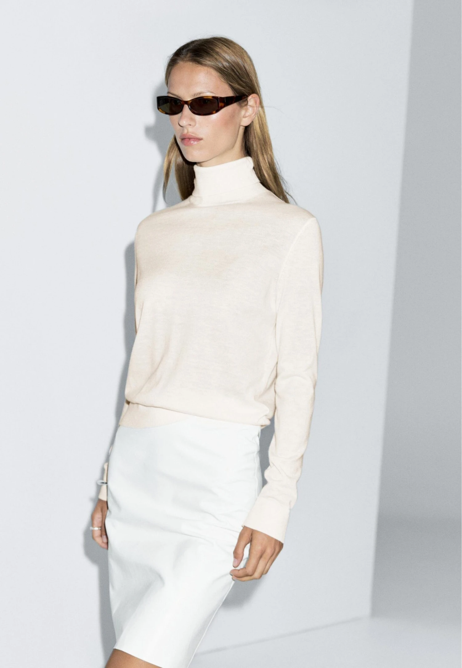 Massimo Dutti Jumper - Light Yellow 3 Massimo Dutti Jumper - Light Yellow