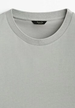 Massimo Dutti Textured Short Sleeve - Basic T-Shirt - Stone -Massimo Dutti Shop 4c931794f17f4db9ace1b416842adcee