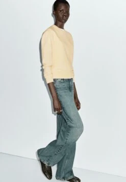 Massimo Dutti CREW NECK SWEATER - Jumper - Yellow -Massimo Dutti Shop 4cd965df45f84e9da5aa1fc8521858a0