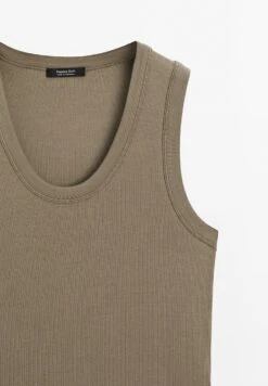 Massimo Dutti HEAVY WEIGHT RIBBED ROUND NECK - Basic T-shirt - Khaki 21 Massimo Dutti HEAVY WEIGHT RIBBED ROUND NECK - Basic T-shirt - Khaki -Massimo Dutti Shop 4d3e4f51b6d64a88be3579661c3f4920