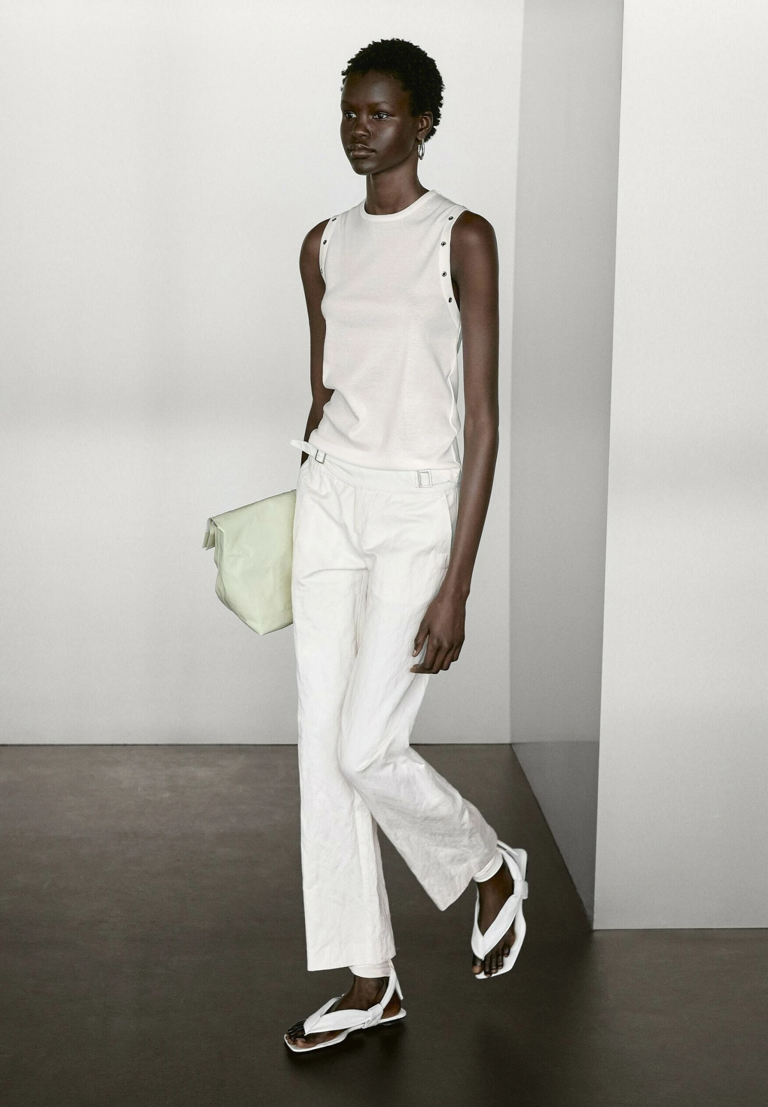 Massimo Dutti CREW NECK WITH EYELET DETAIL - Top - White 7 Massimo Dutti CREW NECK WITH EYELET DETAIL - Top - White - Image 5