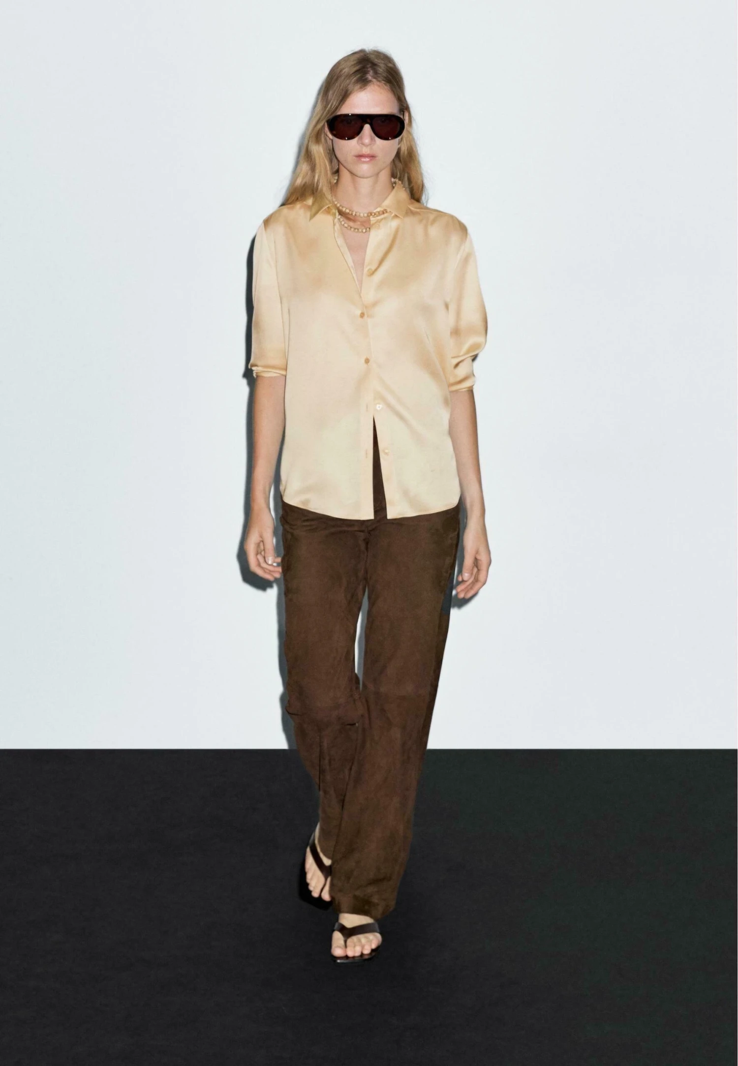 Massimo Dutti FLOWING SATIN LONG SLEEVE - Button-down Blouse - Yellow 4 Massimo Dutti FLOWING SATIN LONG SLEEVE - Button-down Blouse - Yellow - Image 2