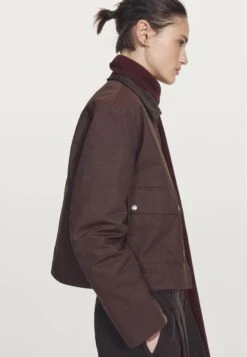 Massimo Dutti SHORT WITH CORDUROY COLLAR - Light Jacket - Bordeaux -Massimo Dutti Shop 4df13ad17cca485f9c019d91bf3de489