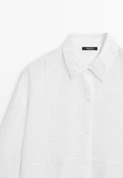 Massimo Dutti GARMENT WITH EMBROIDERED DETAIL - Button-down Blouse - White -Massimo Dutti Shop 4df69a025e17439882882d3a82cb4cab