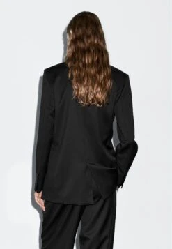 Massimo Dutti EXTRA FINE TWO-BUTTON - Blazer - Black -Massimo Dutti Shop 4ee218caff45452bb743cc3104dcdbc3